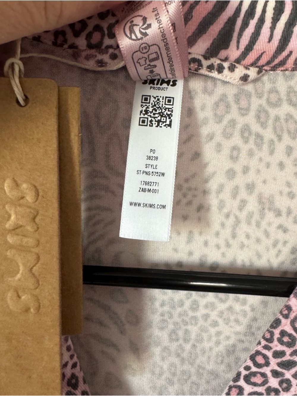SKIMS Sleep Long Sleeve Button Up Set - Bloom Mini Multi Animal Print - Picture 8 of 12